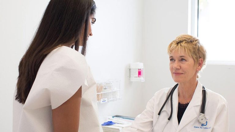 01_patient-and-clinician_a.jpg__1200x900_q75_subsampling-2 (1)